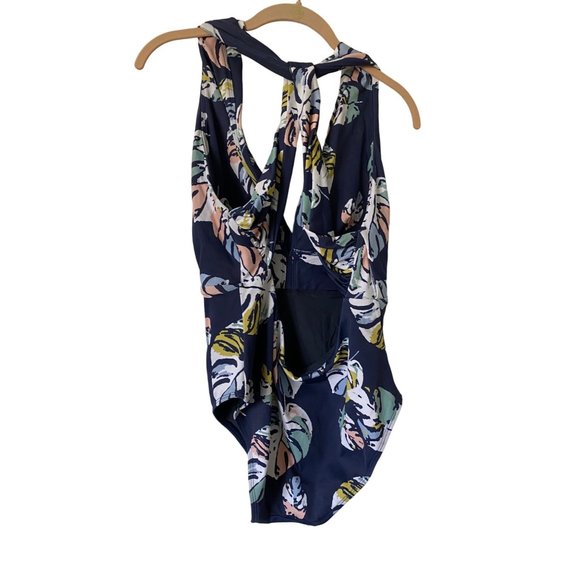 NEW Fortune Swimwear One Piece Deep V Cross Back Leaf Print Swimsuit XL Xlarge - Picture 2 of 7
